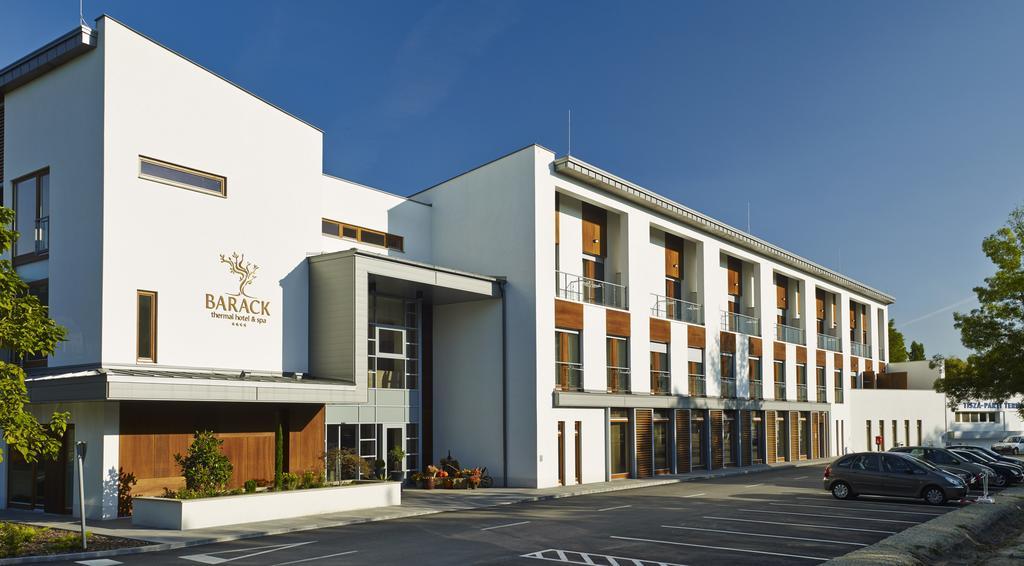 Barack Thermal Hotel And Spa Tiszakécske Eksteriør billede